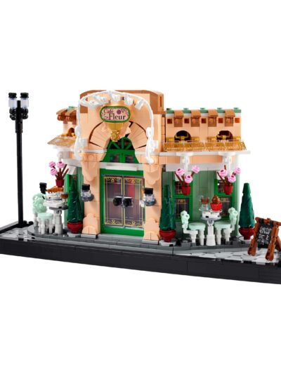 LEGO® Icons: French Café (10362)