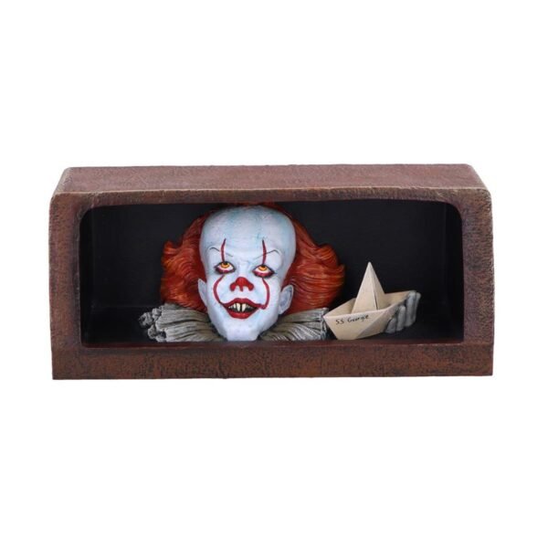 Nemesis Now: IT- Pennywise Clown Drain Figure (20cm)