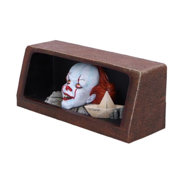 Nemesis Now: IT- Pennywise Clown Drain Figure (20cm)